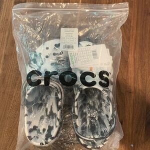 Crocs classic platform marbled clog